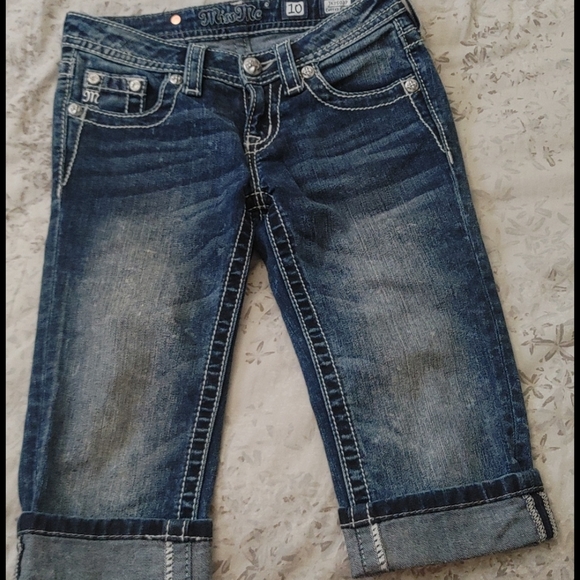 Other - Girls Miss Me capris